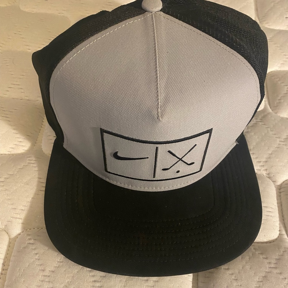 Nike Golf Trucker SnapBack